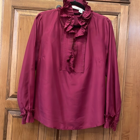 Soft surroundings 100% silk long sleeve blouse ruffled collar & covered buttons - Picture 2 of 7